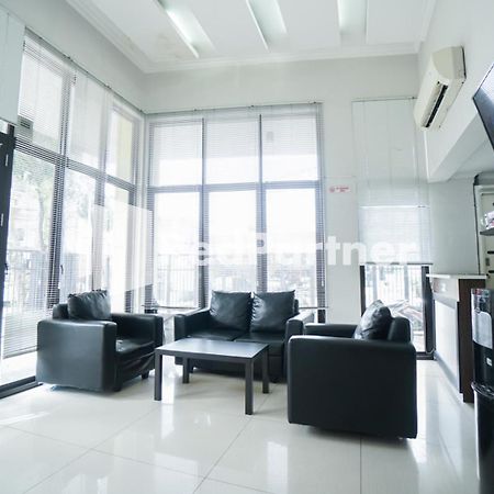 Hotel Toba Mansion Syariah Near Benhil Redpartner Yakarta Exterior foto