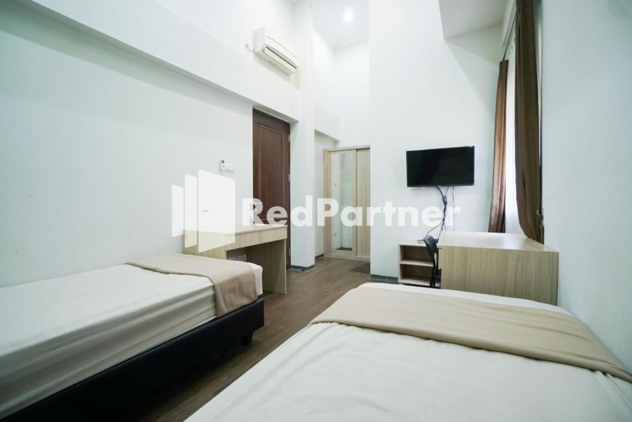 Hotel Toba Mansion Syariah Near Benhil Redpartner Yakarta Exterior foto