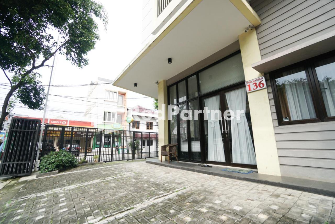 Hotel Toba Mansion Syariah Near Benhil Redpartner Yakarta Exterior foto