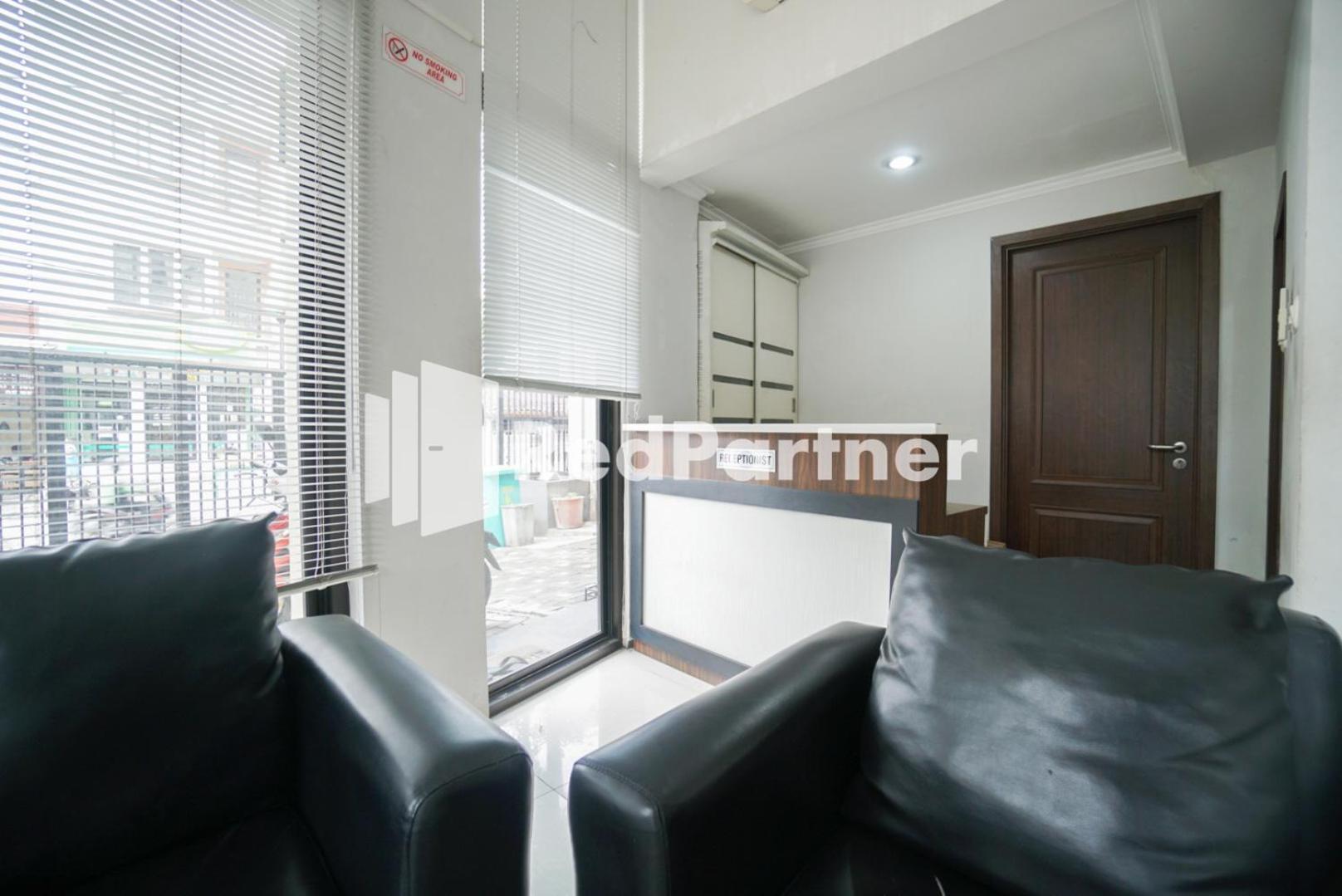 Hotel Toba Mansion Syariah Near Benhil Redpartner Yakarta Exterior foto