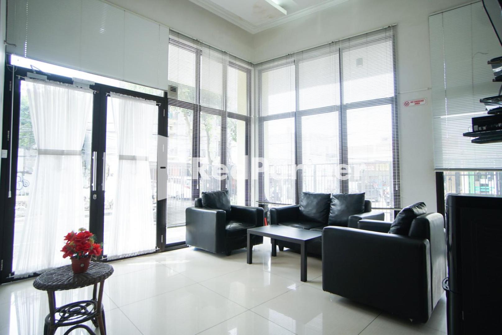 Hotel Toba Mansion Syariah Near Benhil Redpartner Yakarta Exterior foto
